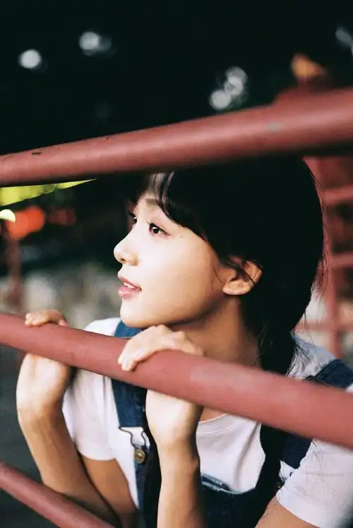 吕小雨超话#尊嘟很会拍#快乐碰一碰