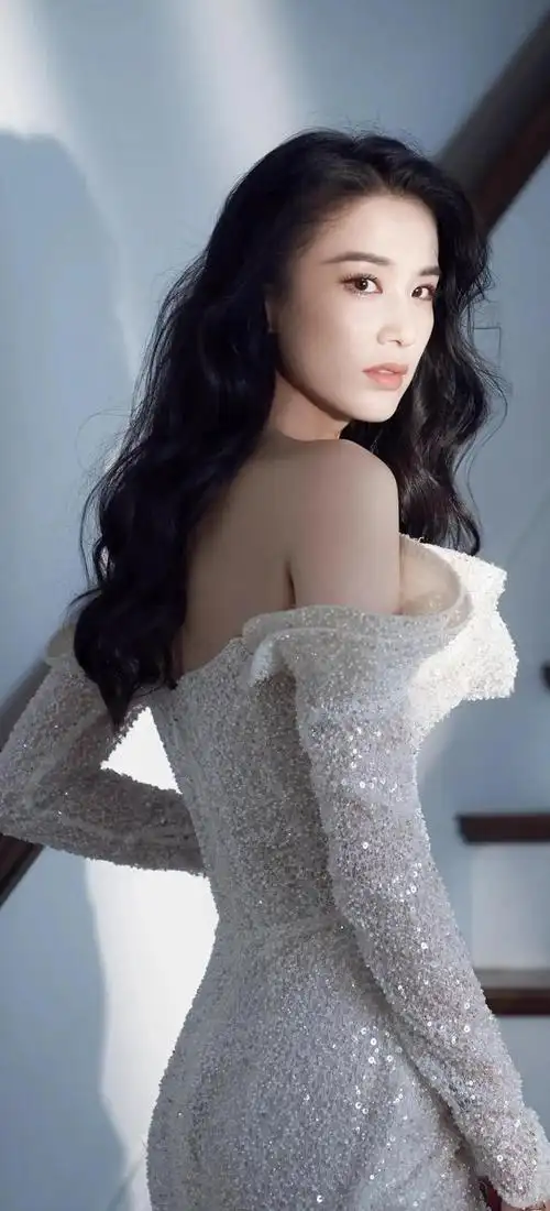 黄圣依写真集_网易订阅