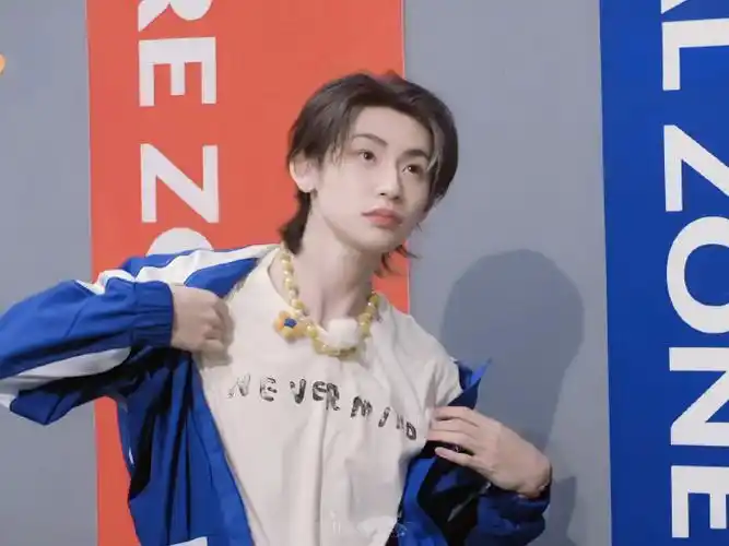 小鬼王琳凯我们仨##小鬼把更多时间花在音乐上