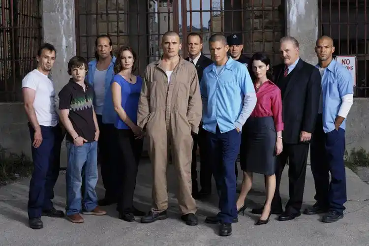 美剧越狱第一季第一集解说文案