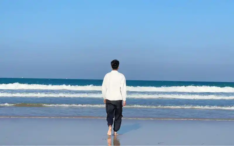 一个人旅行 一个人看海 一个人买菜做饭,干净的圈子,健康的生活,除了