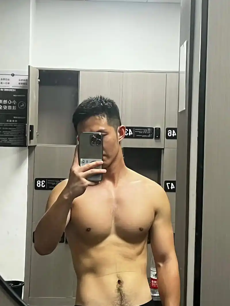 不是我不想爱你,是你表现不行#创作灵感 #对镜拍 #胸肌 # - 抖音