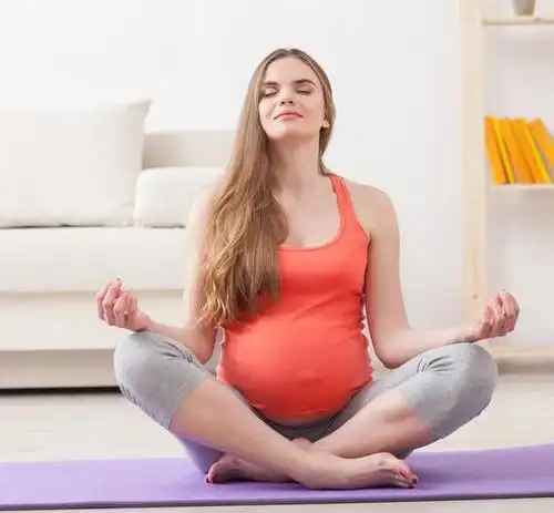 孕妈"坐姿"很关键,这3种坐姿容易伤到宝宝,葛优瘫就是一种