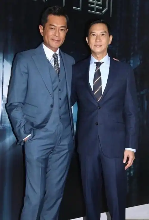 这气质姿态真的很难想象张家辉身高只有172吧