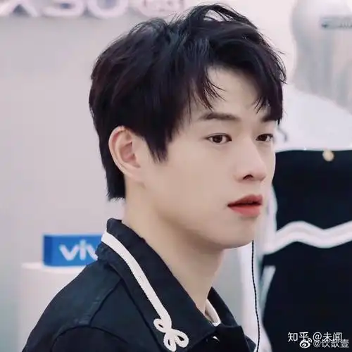 魏大勋有哪些适合做头像的照片