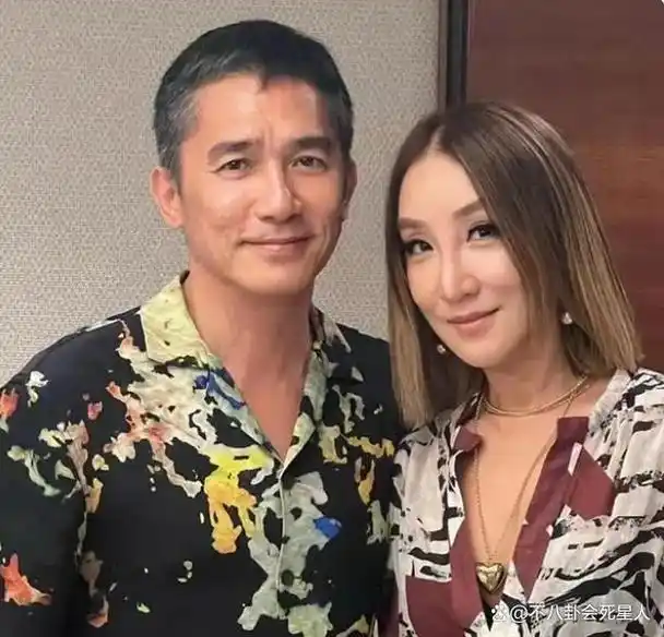 61岁的梁朝伟这两天频上娱乐版头条,先是传闻他跟程潇育有私生子,男方