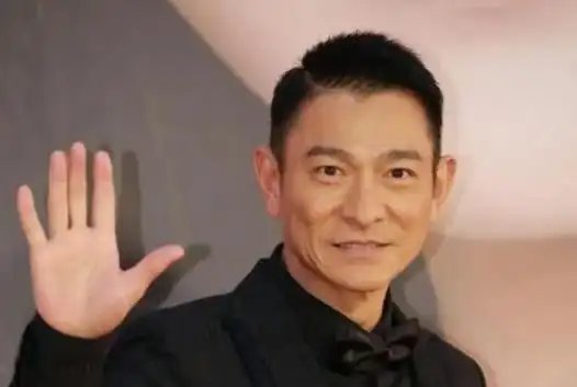 刘德华把一家刘德华板鸭店告上法庭老板我出生就叫刘德华