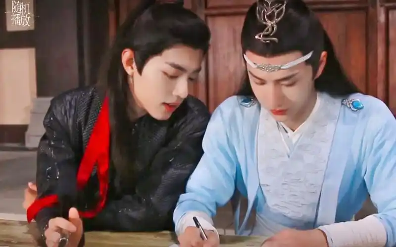 【博君一肖】芭莎娱情采访小甜饼 眼神向丨超喜欢你