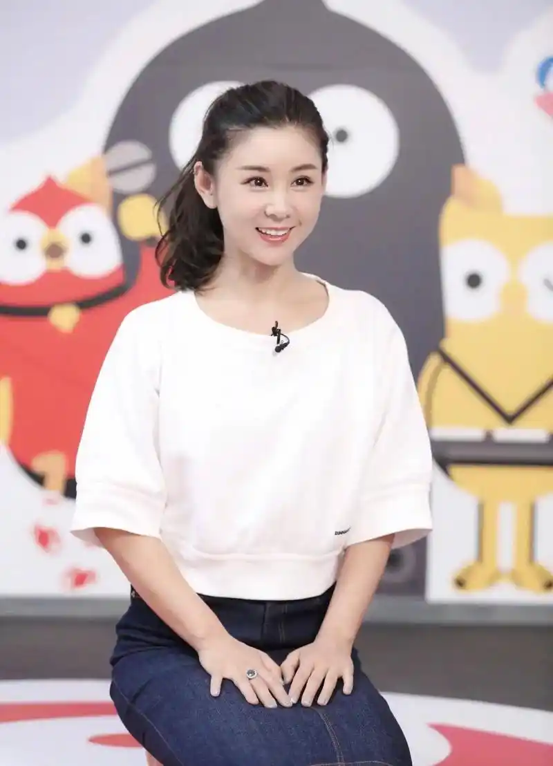 回顾李小萌:一顿饭与丈夫结缘,和婆婆情同姐妹,日子红红火火