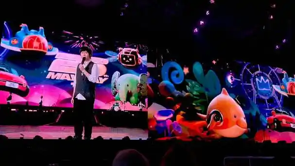 经历了一些风波后,五月天今晚在鸟巢现场以《顽固》这首歌"作出回应".