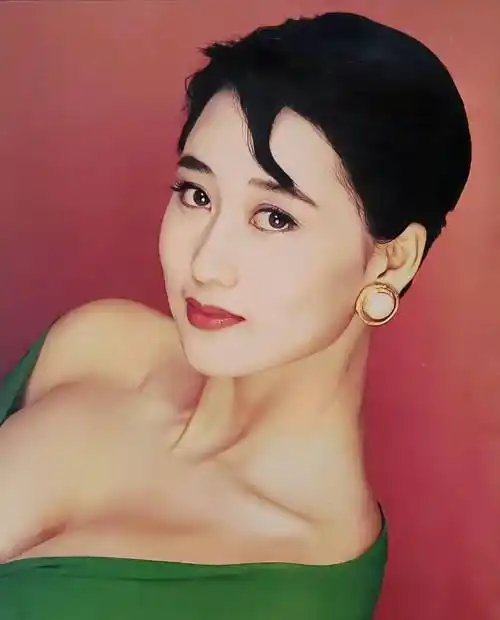 利智这逆天的身材,难怪把李连杰迷得神魂颠倒_品质_外表_魅力