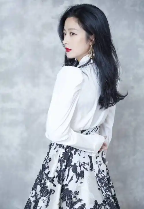 原创演员徐百慧女知青专业户出道18年0绯闻38岁未婚未育很幸福