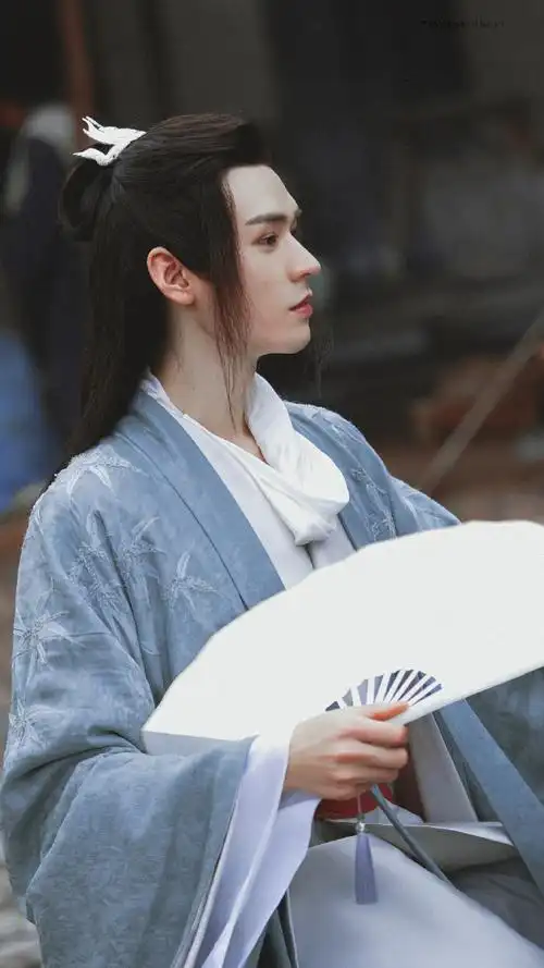 龚俊超话3837#龚俊天涯客#山河令/龚俊 / 温客行今夜的雨 好大 .