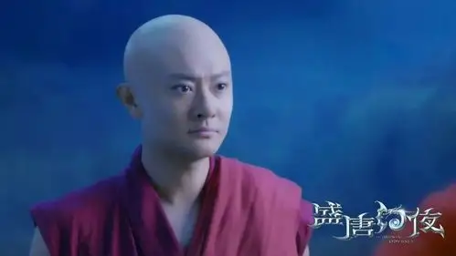 天后武则天(于明加饰)凤钗红唇,霸气威仪.