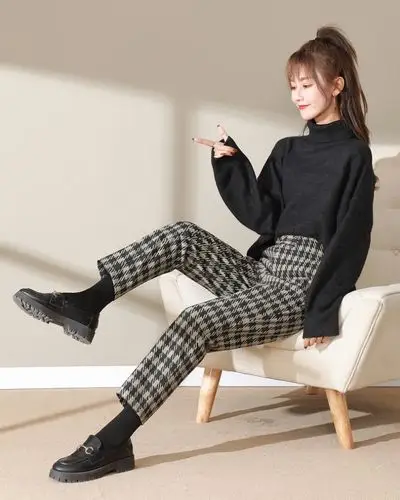 女装格子毛呢小脚裤英伦风穿搭配的裤子女秋冬季千鸟裤直筒宽松哈伦裤
