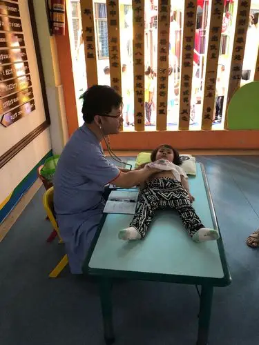 新时代幼儿园豆一班小朋友体检