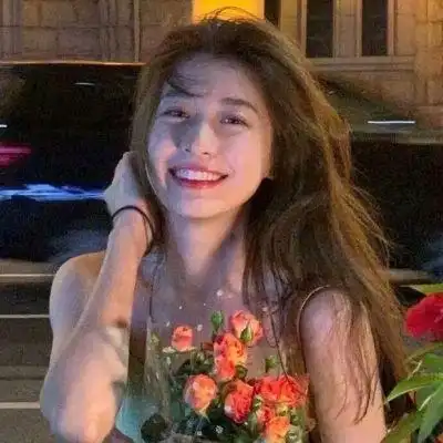 女生头像爱笑阳光,每天保持微笑带给别人