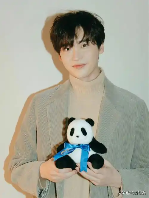 李钟硕采访聊iu:全世界最有意思的就是那位朋友!_时候_因为_力量