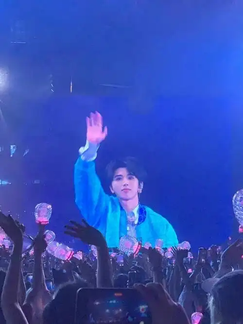 演唱会live图太惊艳了#蔡徐坤