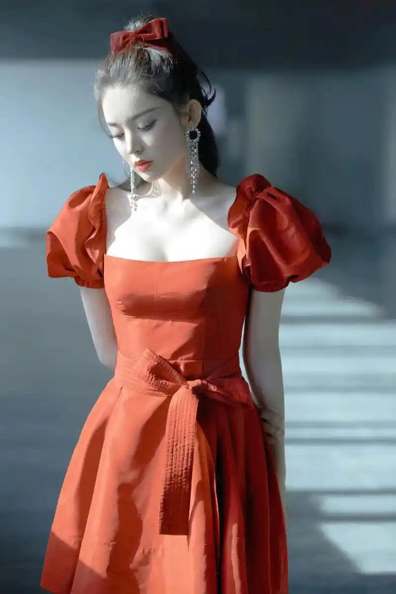 古力娜扎仙羽飘飘明艳迷人就是好看