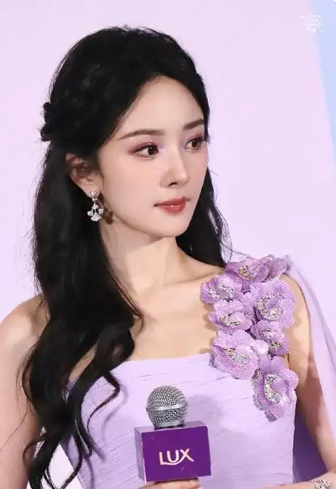 万万没想到,4月还没结束,37岁杨幂会以这种方式败光观众缘!