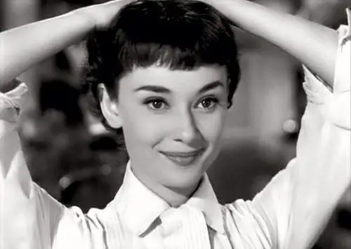 奥黛丽·赫本珍藏照大曝光:这个女人美得过分了