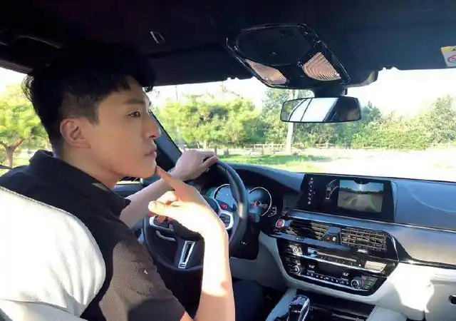 男人有车,咬咬牙吃一个月大头菜也要备齐的汽车用品,开车"贼顺溜"