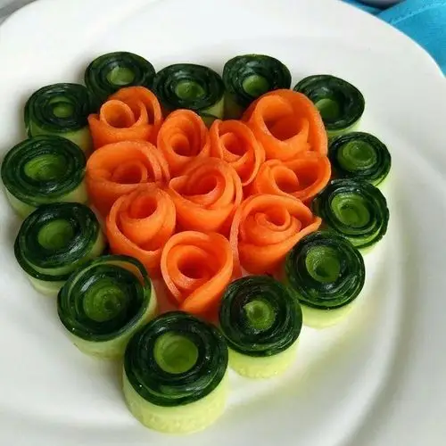 怎么用胡萝卜和黄瓜做出高颜值的凉拌菜?