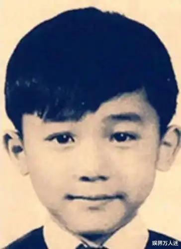 20名港星童年照:王祖贤是单眼皮,李嘉欣像洋娃娃,王菲变化最小