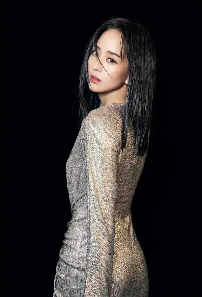 41岁女星惊人瘦身,身高168cm只剩80斤,为演戏不惜一切代价!