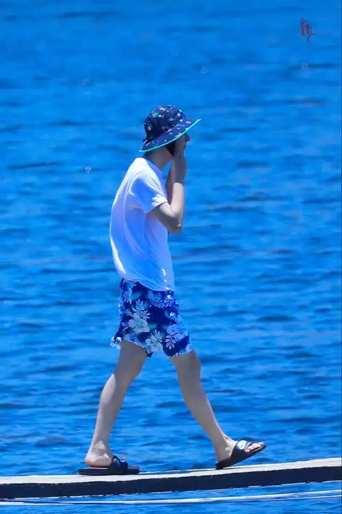 王一博夏日冲浪店录制图源见水印