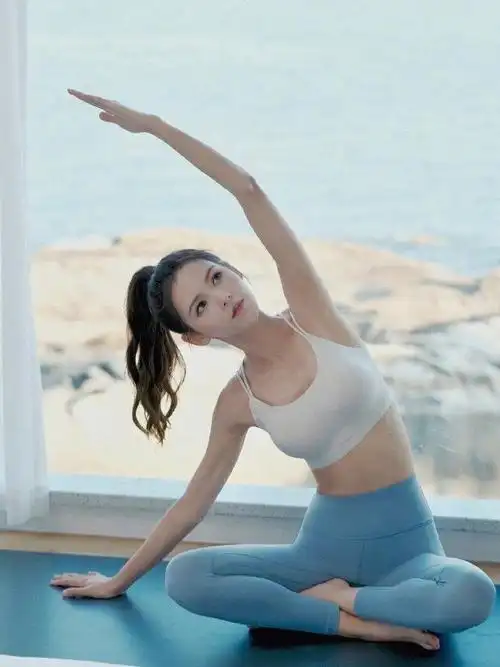 张予曦自律又漂亮,身材保持的真好～嘿嘿__财经头条