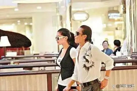 被谢贤养了12年,用青春换来两千万的coco,如今的她怎样了?