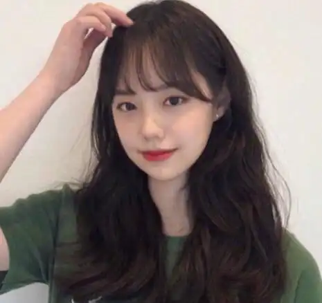 长发刘海女2022新款,女生漂亮长发刘海发型