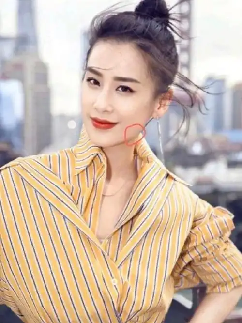 同样是长脸,为什么黄圣依不老气