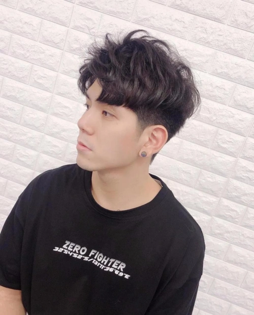 你现在去理发还只会说简单修短一下2020热门男生发型指南