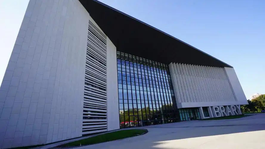 北京工业大学新图书馆印象