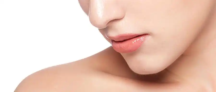 饮食建议:中性皮肤人群要注意饮食均衡,多食新鲜蔬菜和水