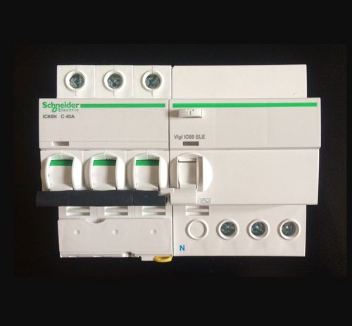 2p开关施耐德空气漏电保护器a9断路器ic65n空开空气开关