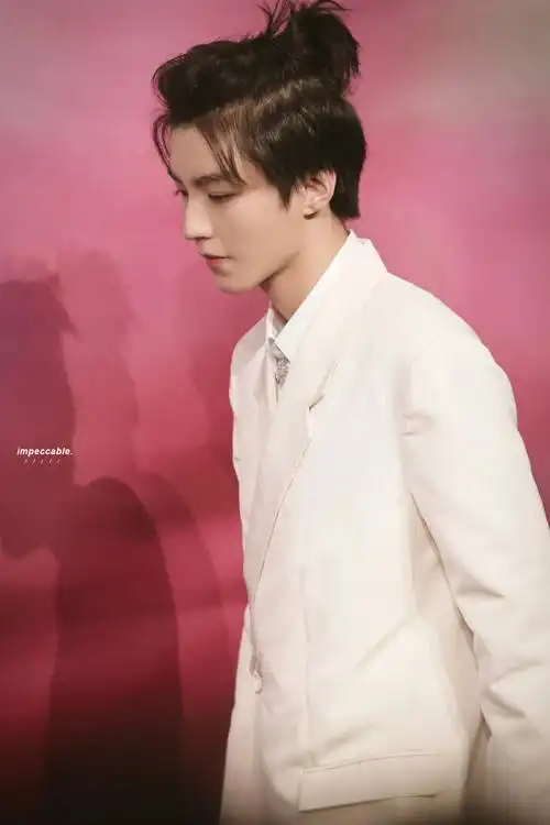 王俊凯苏系侧颜