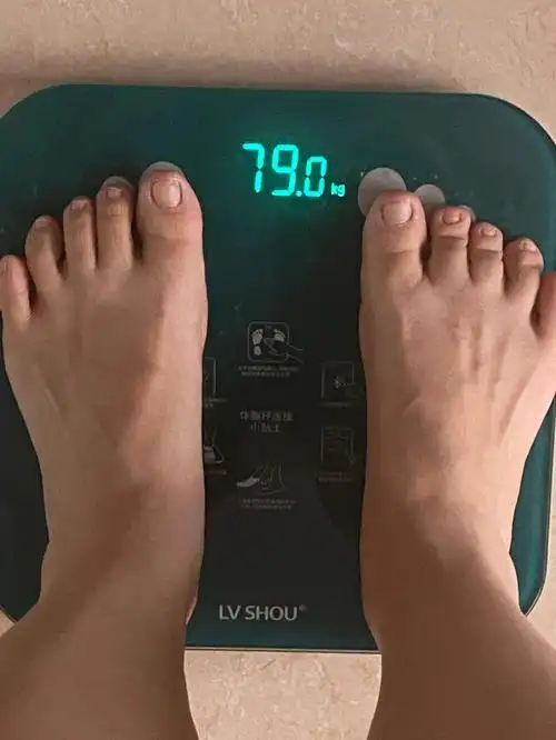 大基数减肥法打卡第108天姨妈期掉秤08斤