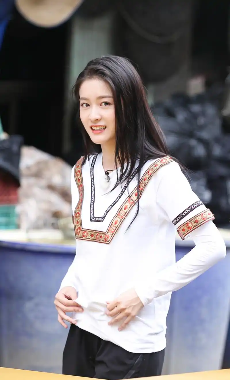 张雪迎高能少年团 听说本周六"胖胖迎"即将上线?