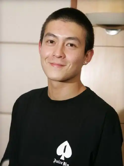 分享一个寸头陈冠希