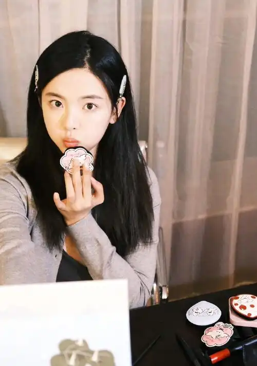 杨超越打卡杨超越