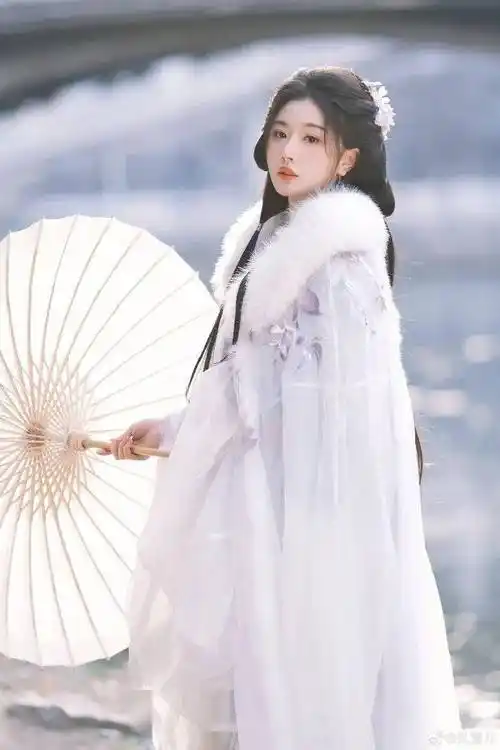 冬日古装扮相_图片_孔雪儿_来源