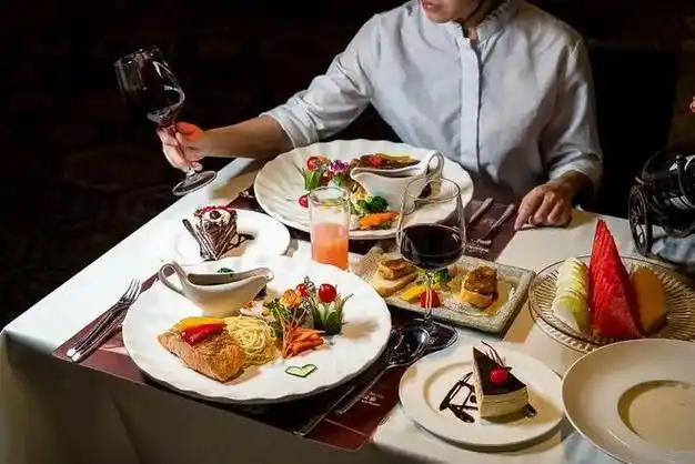 128元享曼哈顿精致双人西餐部分菜品无限续