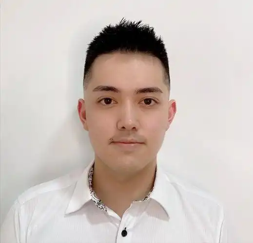 脸胖的男士别乱剪发型了建议留这4款清爽短发显瘦还帅气