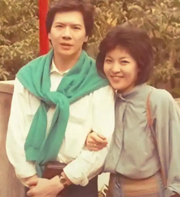 向华强:丁佩是我前妻,向咏恒是我女儿,离婚后还是一家人