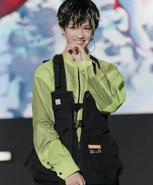 敖子逸头像来啦