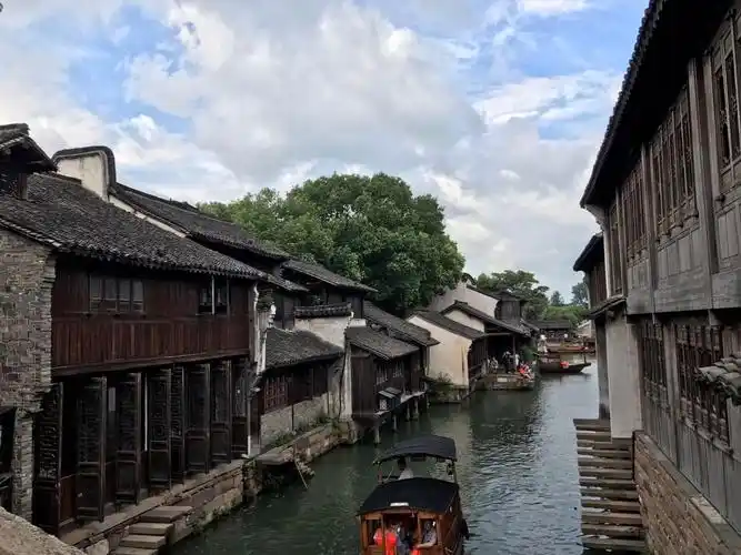 江南水乡六大古镇之一的乌镇! 最后一站就是杭州